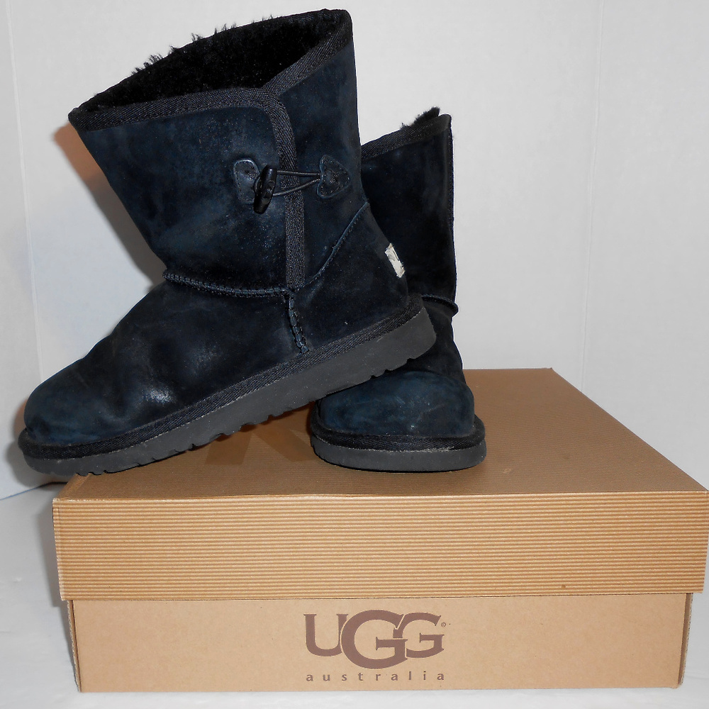 OFFERS! UGG BLACK SHAWNEE BOOTS GIRLS SIZE 4